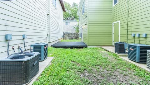 306 E 34th ST