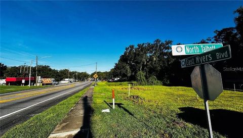 30 E MYERS BOULEVARD
