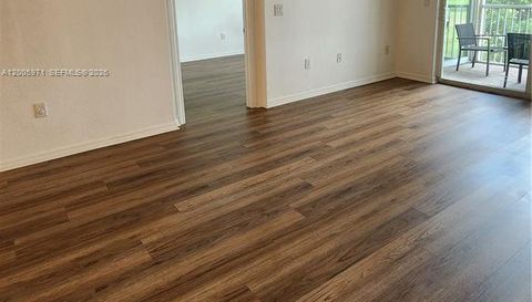 3600 Oaks Clubhouse Dr