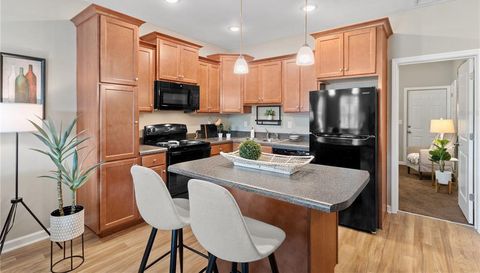 2219 Cedarbrook