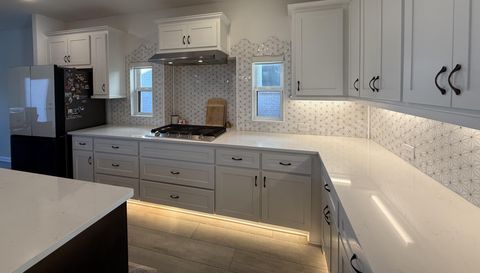 2832 Fountain Park Dr