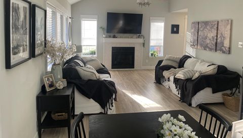 16915 Ardisia Dr