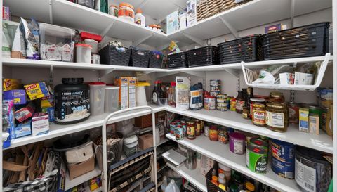 2351 Lakeview Dr Unit 302