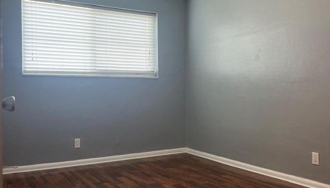 4050 NE 12th Terrace #13