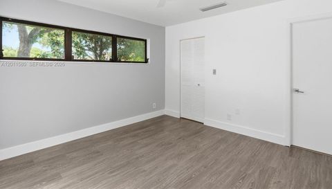 110 Dunwoody Ln