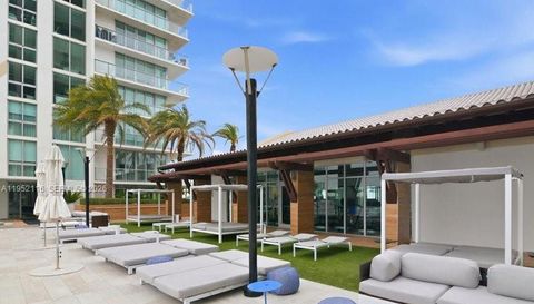 330 Sunny Isles Blvd