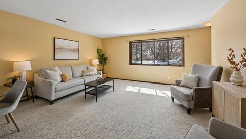 9313 Ranchview Lane N