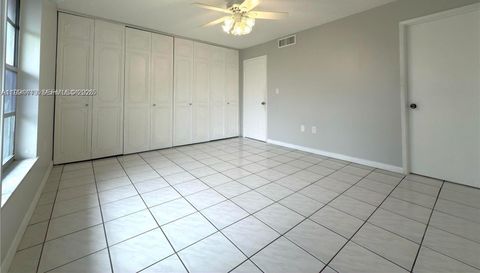 805 W Oakland Park Blvd