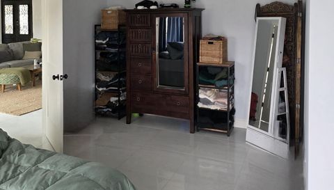 10631 Rolling Hills Dr