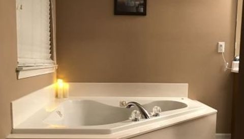 9932 Bending Oaks Drive