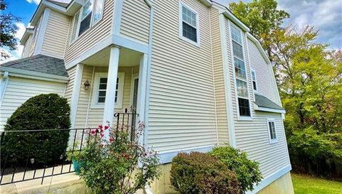 150 Delafield Ln