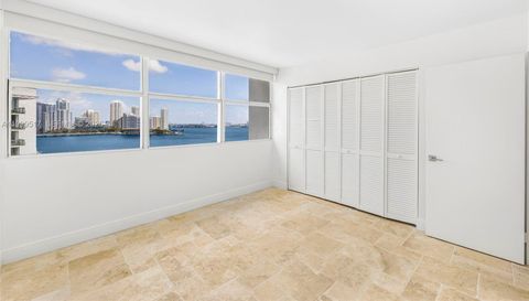 1420 Brickell Bay Dr