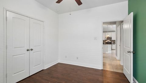 2124 Llerena Ln