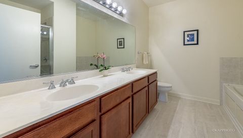 1600 S Prairie Avenue