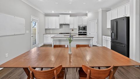 1836 Holman Forest Dr NE