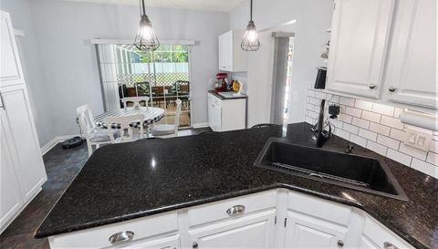 27 WINDING CREEK WAY