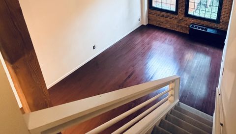 25 Grand St