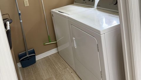 222 Hunting Lodge Dr