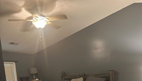 14 Country Woods Ct
