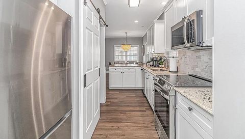 6001-1098 S Kings Hwy