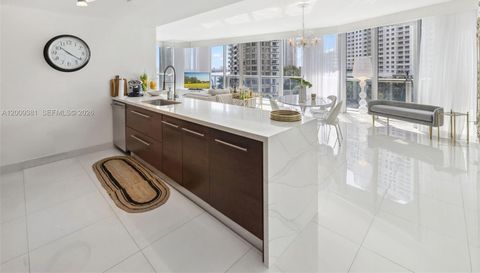 465 Brickell Ave