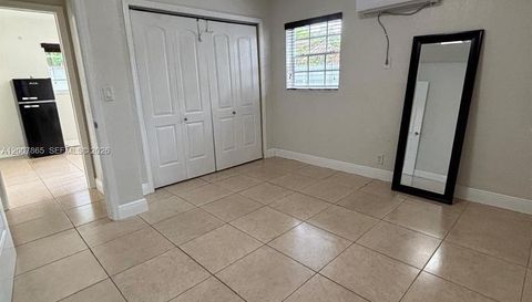 6870 5th Ct