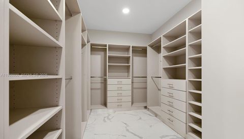 275 Giralda Ave