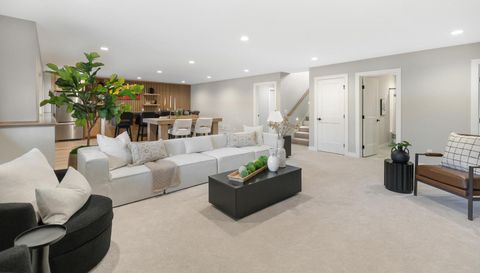 10149 Upper 196th Way W