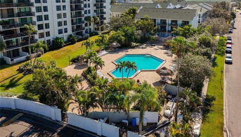 400 ISLAND WAY