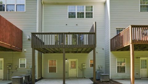 3684 Lantern Walk Ln