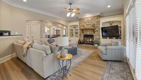 2379 Metcalf Dr