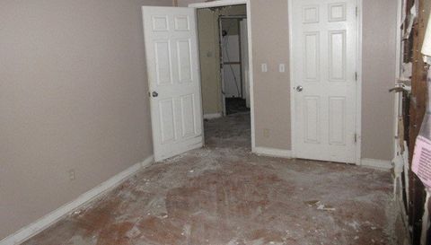 7608 - 10 S Phillips Avenue