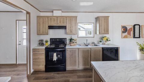 101 Blades Village Dr