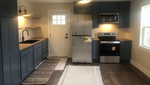 5875 Blue Springs Pkwy