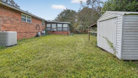 4077 Burning Tree Ln