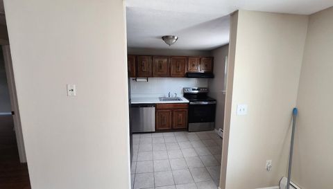 438 Blackstone Vlg