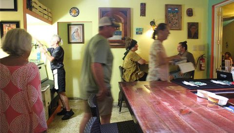 17 Calle Carlos Lebrun