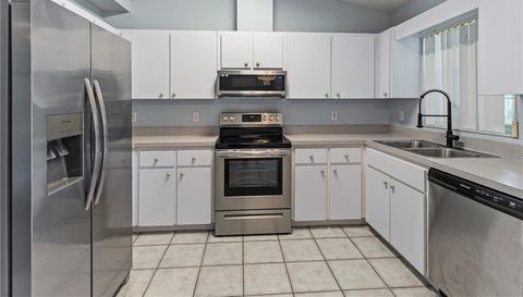 5542 NW 60TH TERRACE