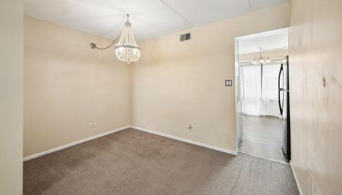 5401 Chateau Dr
