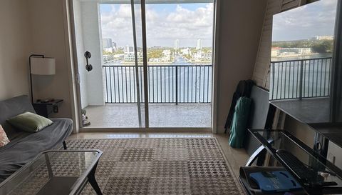 17100 N Bay Rd #1904