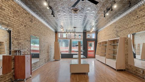 214 N Chestnut Street