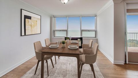 5733 N Sheridan Road