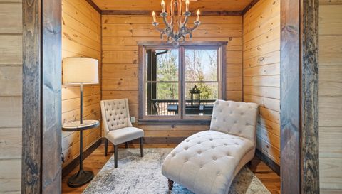 605 Toccoa Preserve Lane