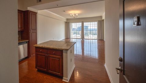 3225 Turtle Creek Blvd