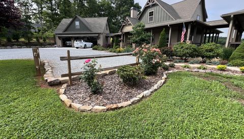 1052 Porter Creek Dr
