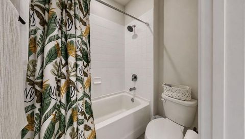 11043 Tamarack Pl