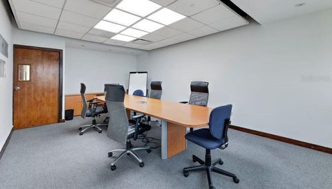 207 Calle Del Parque