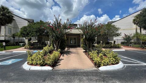 1940 Lake Atriums Cir