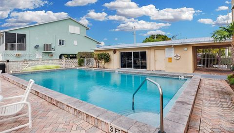 423 Sombrero Beach Rd