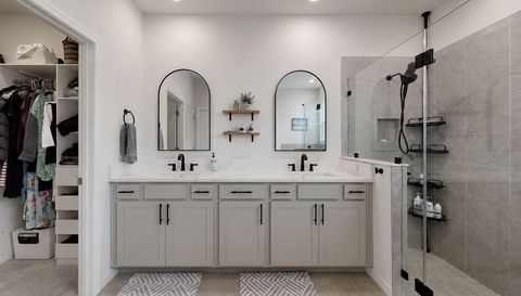 11043 Tamarack Pl
